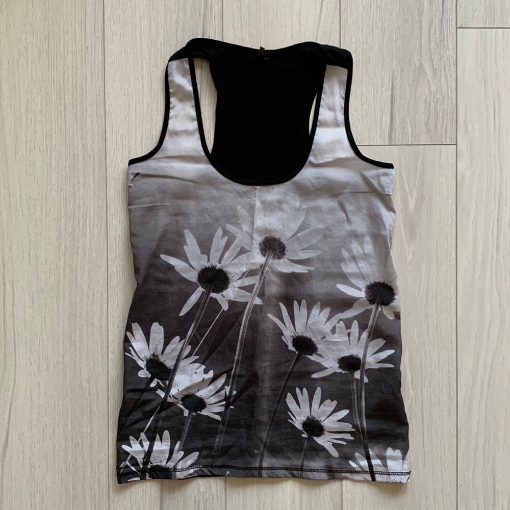 Sunflower tank top in black/white